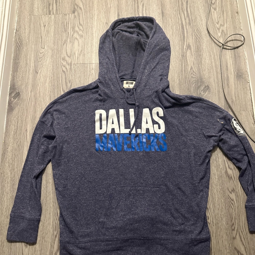 Women’s Tailgate NBA Dallas Mavericks Hoodie • Size: Large speckle blue